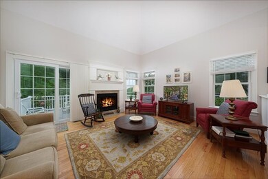 17 Admirals Ln unit 8, Southborough, MA 01772 - photo 4