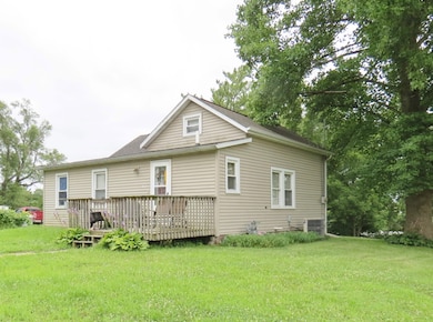 108 W Monroe St, Maquoketa, IA 52060 - photo 2