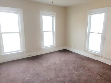 603 S Walnut St, Garnett, KS 66032 - photo 3