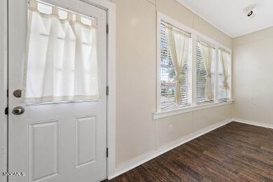 418 Washington St, Bay Saint Louis, MS 39520 - photo 2