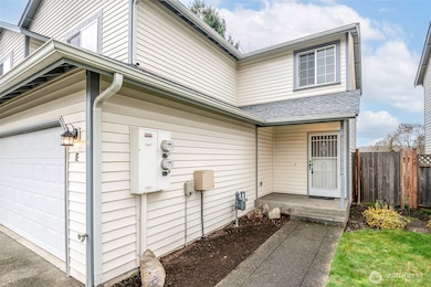 808 13th St SE unit E, Puyallup, WA 98372 - photo 2