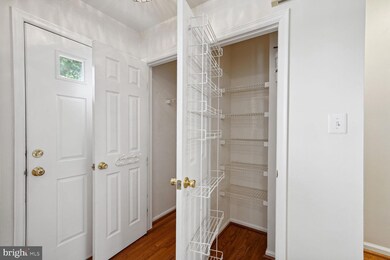 5047 9th St S, Arlington, VA 22204 - photo 7