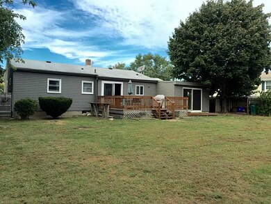 10 Squantum Dr, Middletown, RI 02842 - photo 3