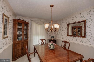 2840 Schubert Dr, Silver Spring, MD 20904 - photo 5