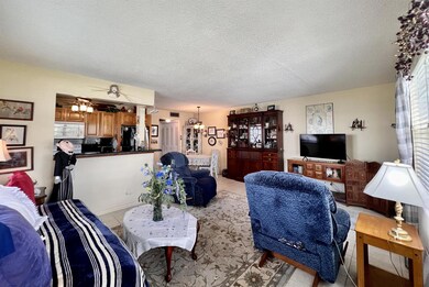 227 Camden J, West Palm Beach, FL 33417 - photo 5