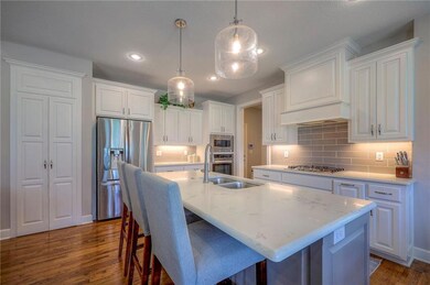 17060 Goddard St, Overland Park, KS 66221 - photo 7