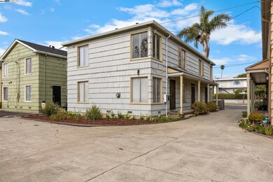 2774 Sacramento St, Berkeley, CA 94702 - photo 7