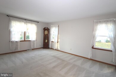 33 Walters Rd, Glen Mills, PA 19342 - photo 4