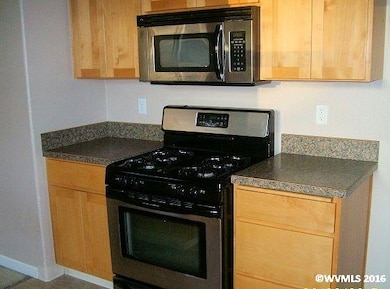 242 SW Railroad St, Sheridan, OR 97378 - photo 6