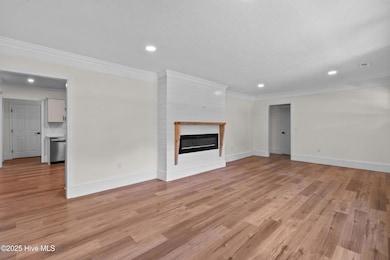 508 N Wright St, Burgaw, NC 28425 - photo 7