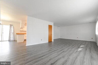 22064 Andrew Ct, California, MD 20619 - photo 4