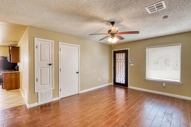 824 Desert Cactus Dr, Horizon City, TX 79928 - photo 6