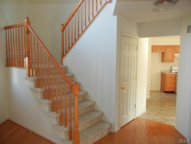 6947 Hearth Ln, Macungie, PA 18062 - photo 5