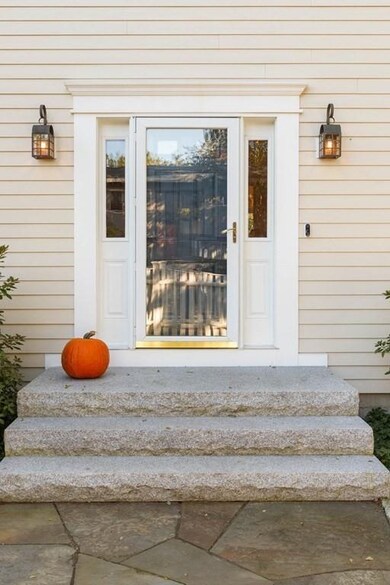 18 Apple St, Gloucester, MA 01930 - photo 2