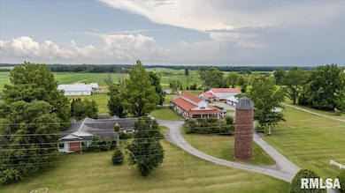 1807 E Main St, Marion, IL 62959 - photo 2