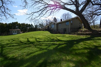 Walkout LL w/stunning views