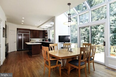 10328 Windsor View Dr, Potomac, MD 20854 - photo 6