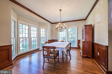 5715 Regal Crest Ct, Clifton, VA 20124 - photo 7