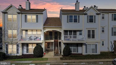 8210 Crossbrook Ct unit 202, Lorton, VA 22079 - photo 2