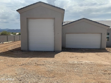 10 th street RV garage
