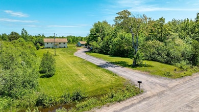 49962 Rosenlund Rd, Hancock, MI 49930 - photo 2