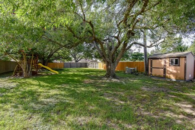 7326 Bubbling Brooks Ln, Houston, TX 77095 - photo 4