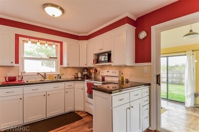 1662 Mapleview St SE, Grand Rapids, MI 49508 - photo 2