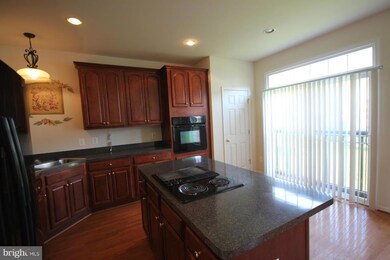 15671 William Bayliss Ct, Woodbridge, VA 22191 - photo 4