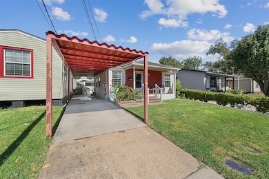 1227 Common Park Dr, Houston, TX 77009 - photo 2