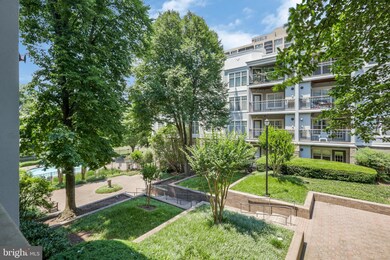 Savoy Park unit 211, Falls Church, VA 22041 - photo 4