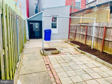 909 Moss St, Reading, PA 19604 - photo 3