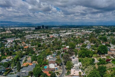 5188 Llano Dr, Woodland Hills, CA 91364 - photo 2