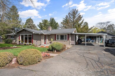 3312 Green Acres Dr, Central Point, OR 97502 - photo 4