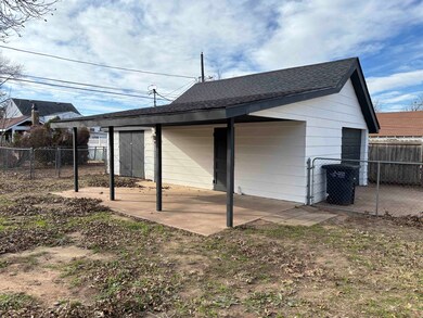 1709 E Cypress Ave, Enid, OK 73701 - photo 3