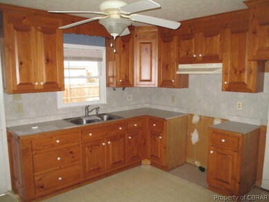 3282 Taylor Ave unit C, West Point, VA 23181 - photo 5