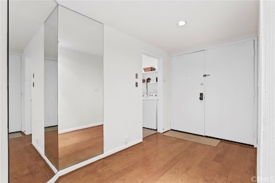 8642 Gregory Way unit 204, Los Angeles, CA 90035 - photo 6