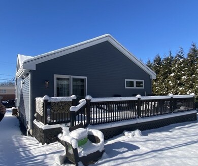 43 Regal St, Whitman, MA 02382 - photo 4