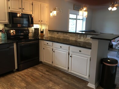 1270 Eastwood Dr, Circleville, OH 43113 - photo 7