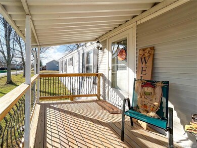 374 Worthington St, Worthington, IN 47471 - photo 6