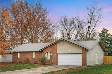 2216 W Austin St, Bolivar, MO 65613 - photo 2