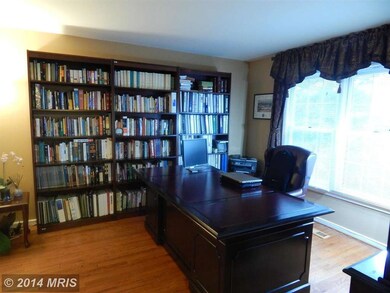 5506 Chestermill Ct, Fairfax, VA 22030 - photo 6