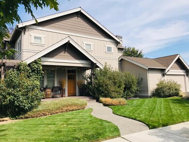 1485 NW Hemlock Ave, Redmond, OR 97756 - photo 2