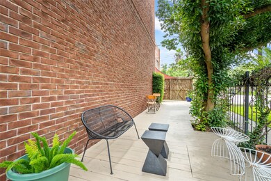 1925 Fairview St unit C, Houston, TX 77019 - photo 3