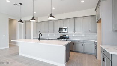 3145 W Magdalena Ln-013