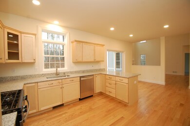 34 Bancroft Rd unit 78-2, Londonderry, NH 03053 - photo 2