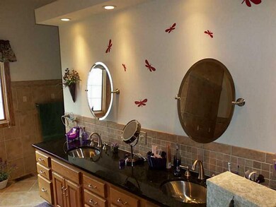 Master Bath/Spa.