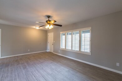 8914 N 53rd Ave-7