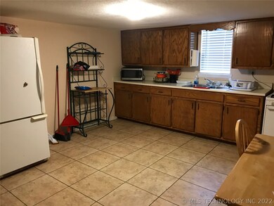 322 S 7th St, Eufaula, OK 74432 - photo 6