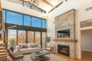 215 E Pleasant St, Oconomowoc, WI 53066 - photo 4