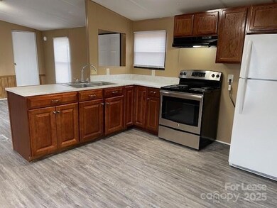 121 Martendale Ln, Statesville, NC 28625 - photo 5